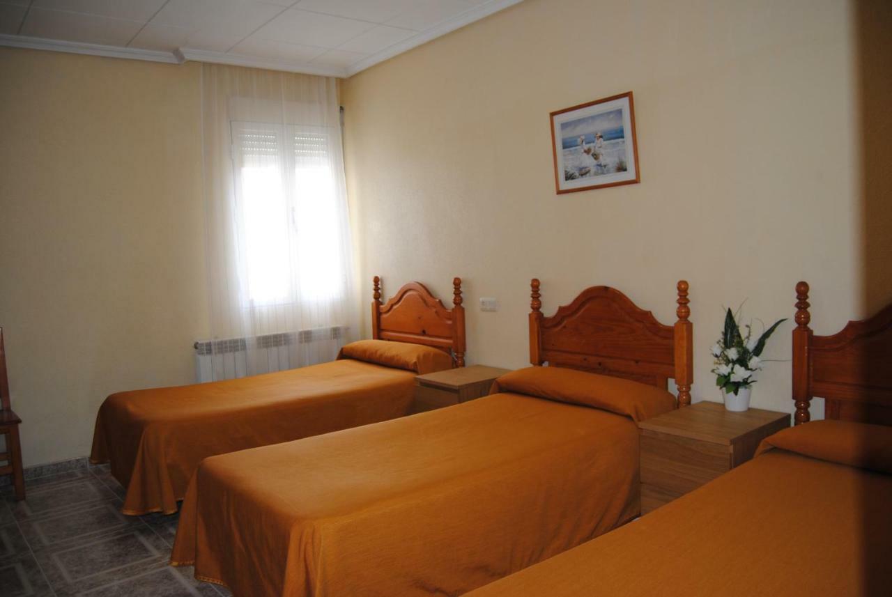 Hostal Avila Ocana  Exterior photo